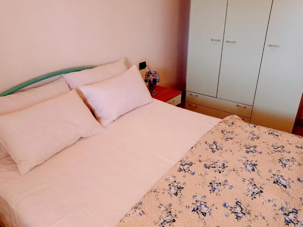 דירות אורוסיי Residenza Rosa Maria מראה חיצוני תמונה